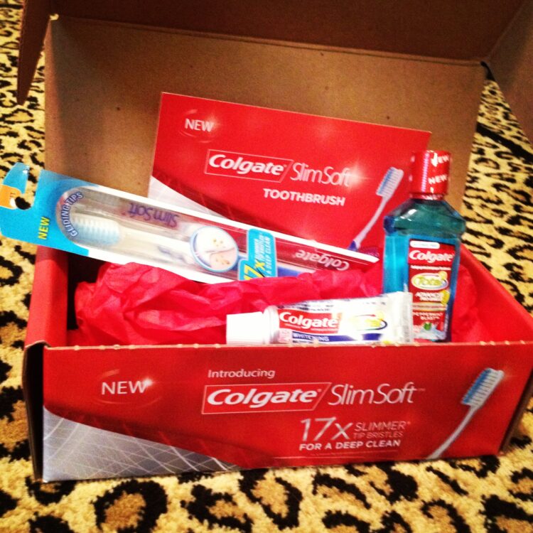 Influenster Colgate SlimSoft VoxBox
